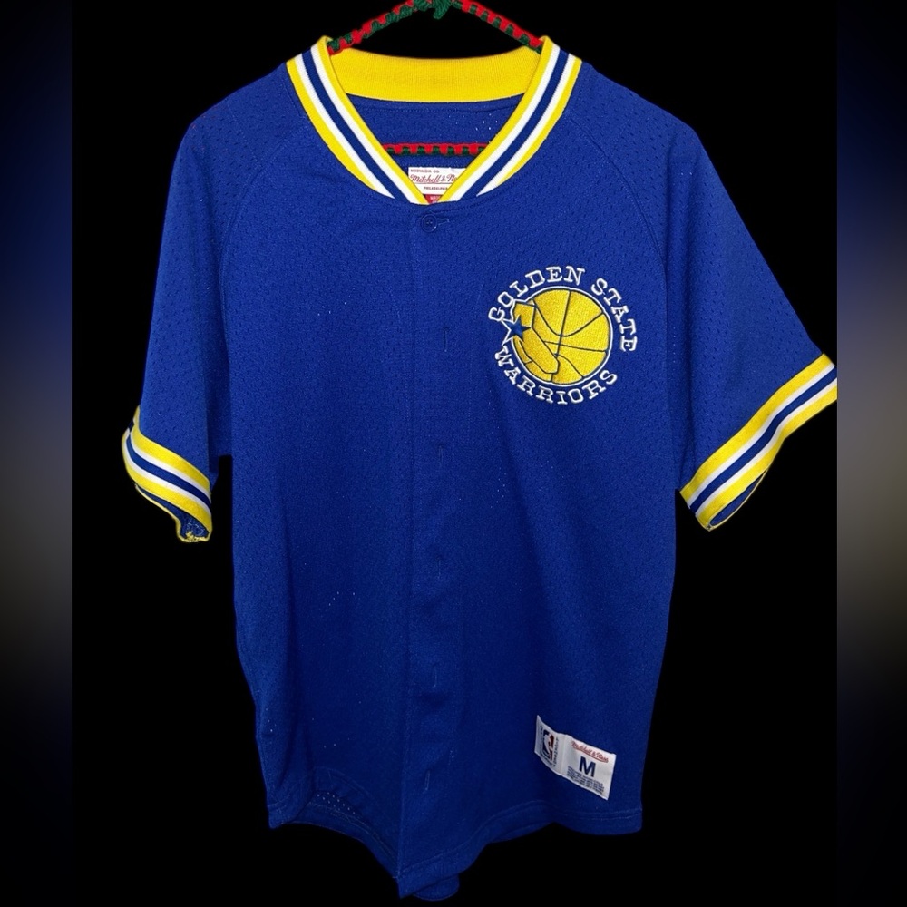 Men's Royal Golden State Warriors Mesh Fashion V-Neck Jersey, Size M